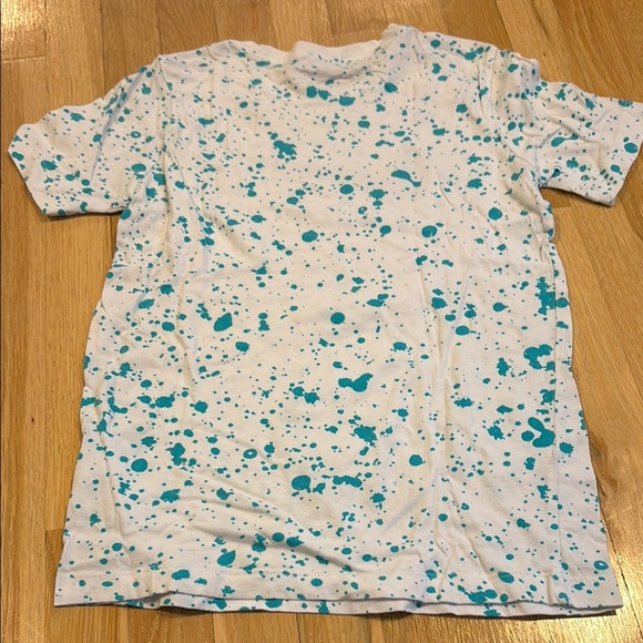Nike Boys White and Blue Short Sleeve Tee with Splatter Design Size M - Picture 3 of 4